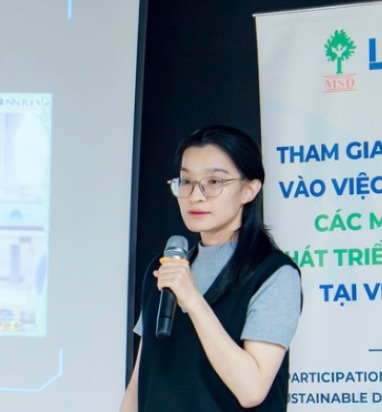 Phạm Việt Hương